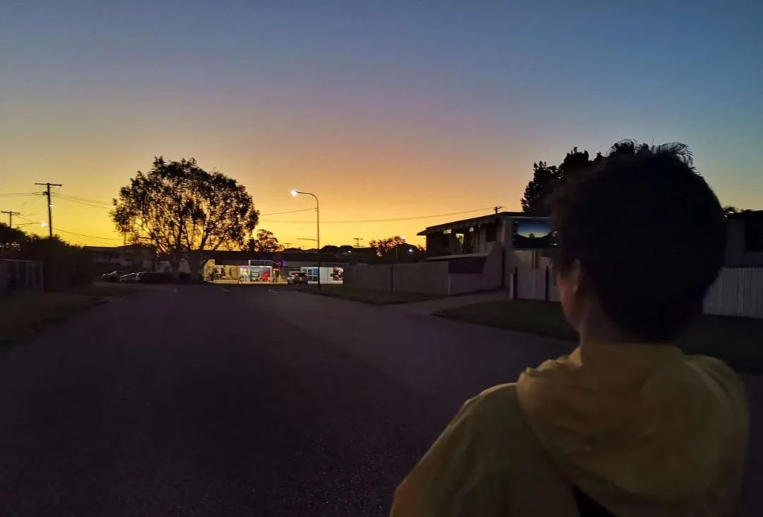 90后大蒜在澳洲：创业失败+意外车祸，出国打工还债，3年赚了70万