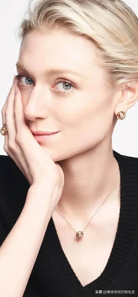 伊丽莎白德比茨基图片,伊丽莎白德比茨基与米歇尔