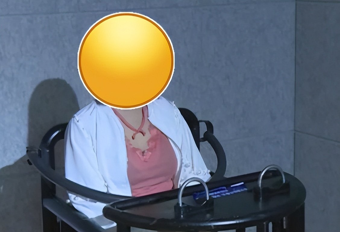 黑丝短裙紧身裤？“外卖媛”卖淫模式曝光：一单两小时日入一万三