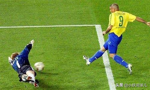 世界球星罗纳尔多身价排名,外星人罗纳尔多足坛最惊艳表演者