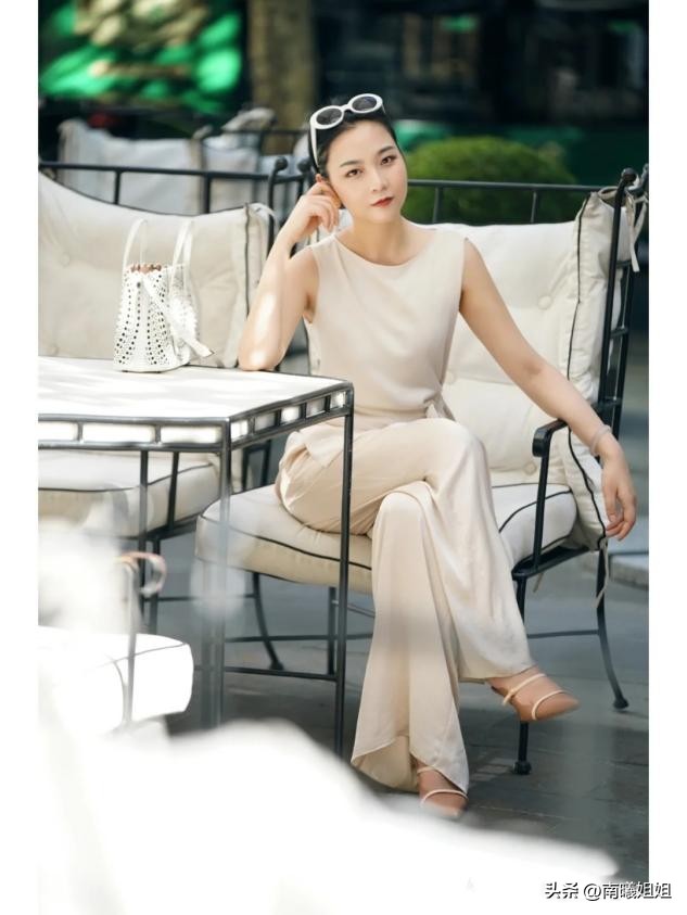 中年女士穿无痕裤好看吗,高腰微喇无痕裤