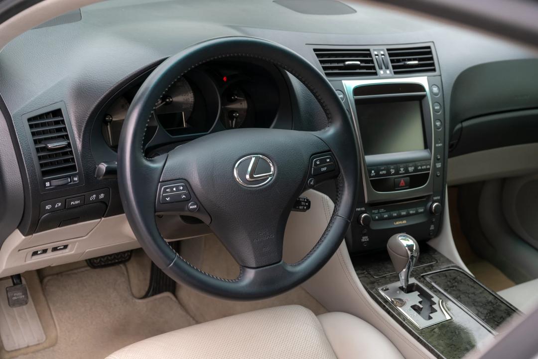 足够强大，就能与自己和解，经典值得回味——二*雷手**克萨斯GS300