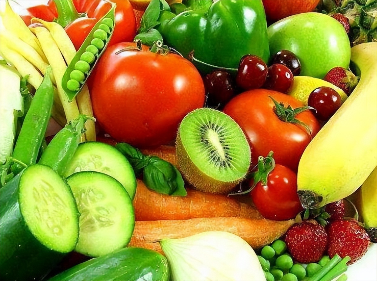 人体缺少什么营养会导致白发,缺乏哪种维生素会导致白发问题