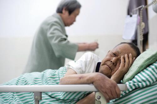 南京失能老人智能护理机器人,护理型智能机器人