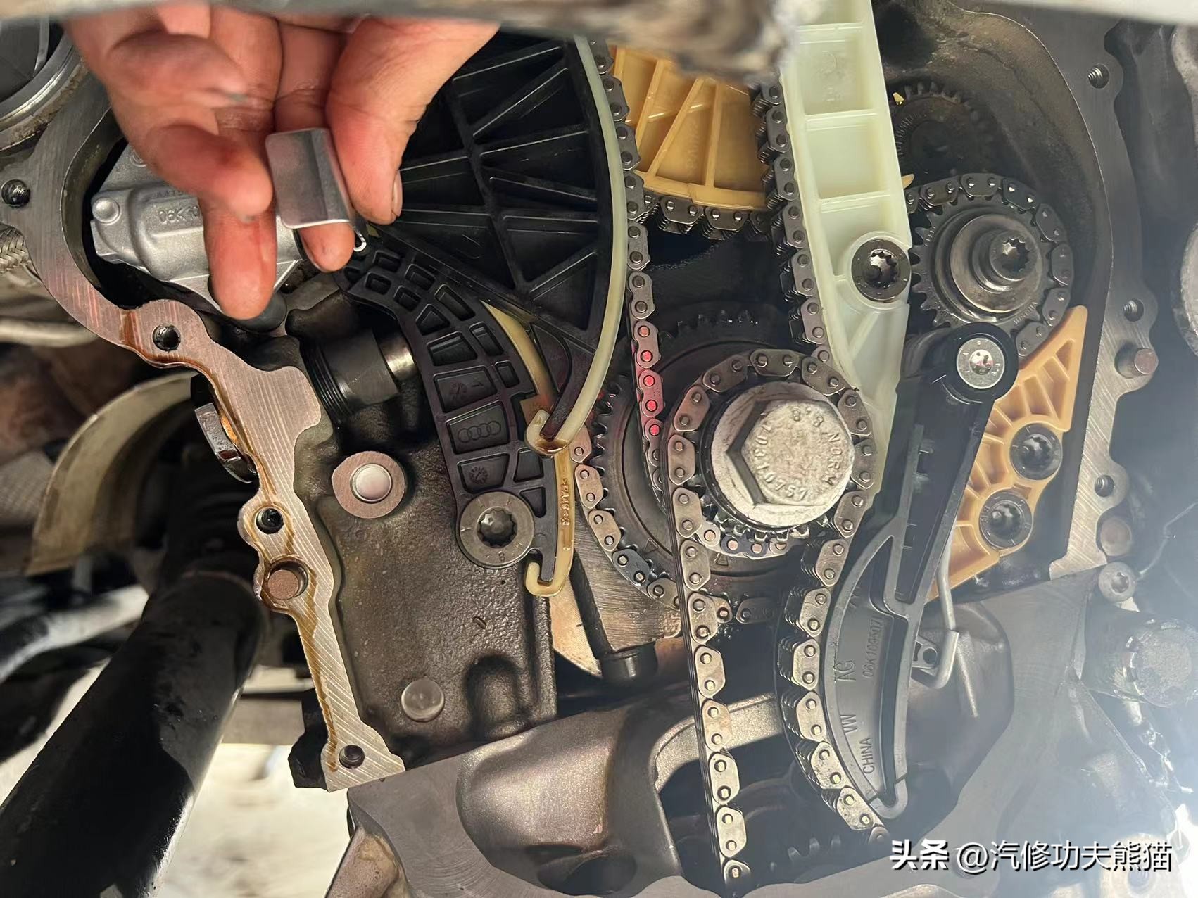 大众途观l2.0t2022保养复位,途观l2017款380tsi四驱豪华版保养