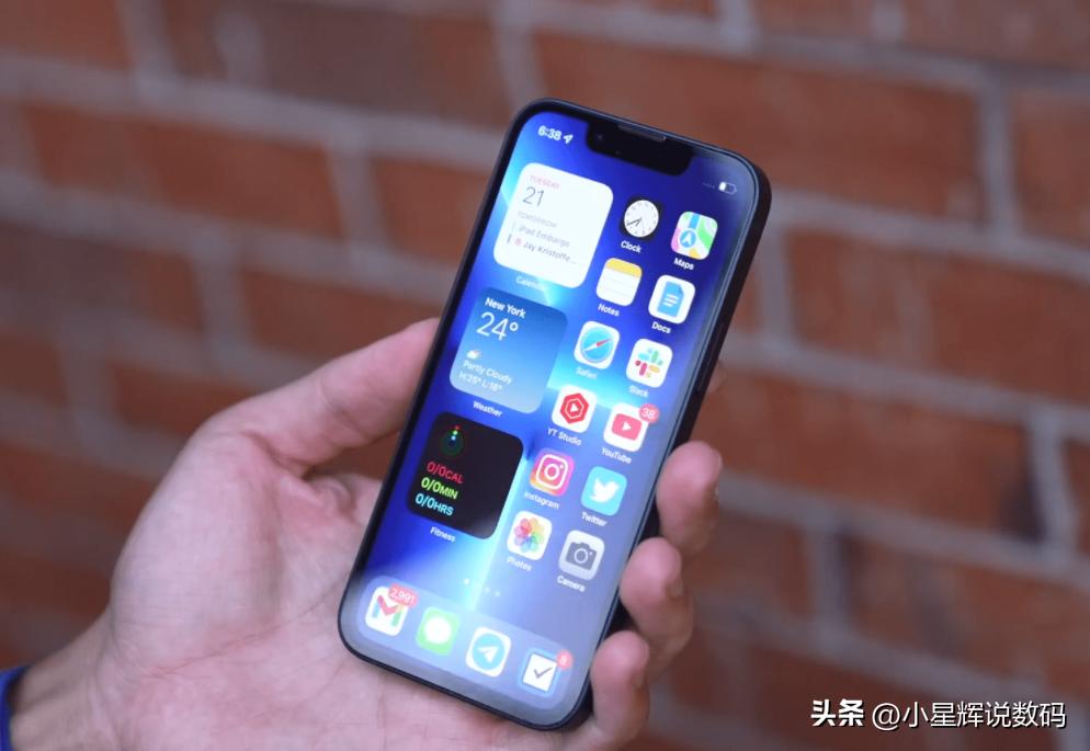 iphone13官方价格表值得买不,iphone13价格下跌双11还会跌吗
