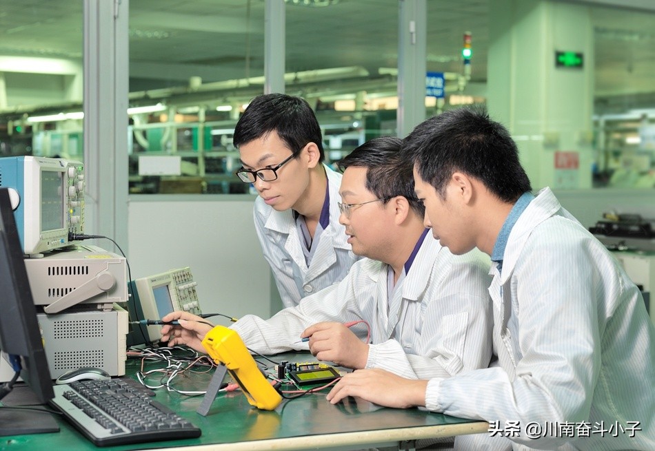 学生低学历未来的出路,学历过剩最终造成什么社会效应