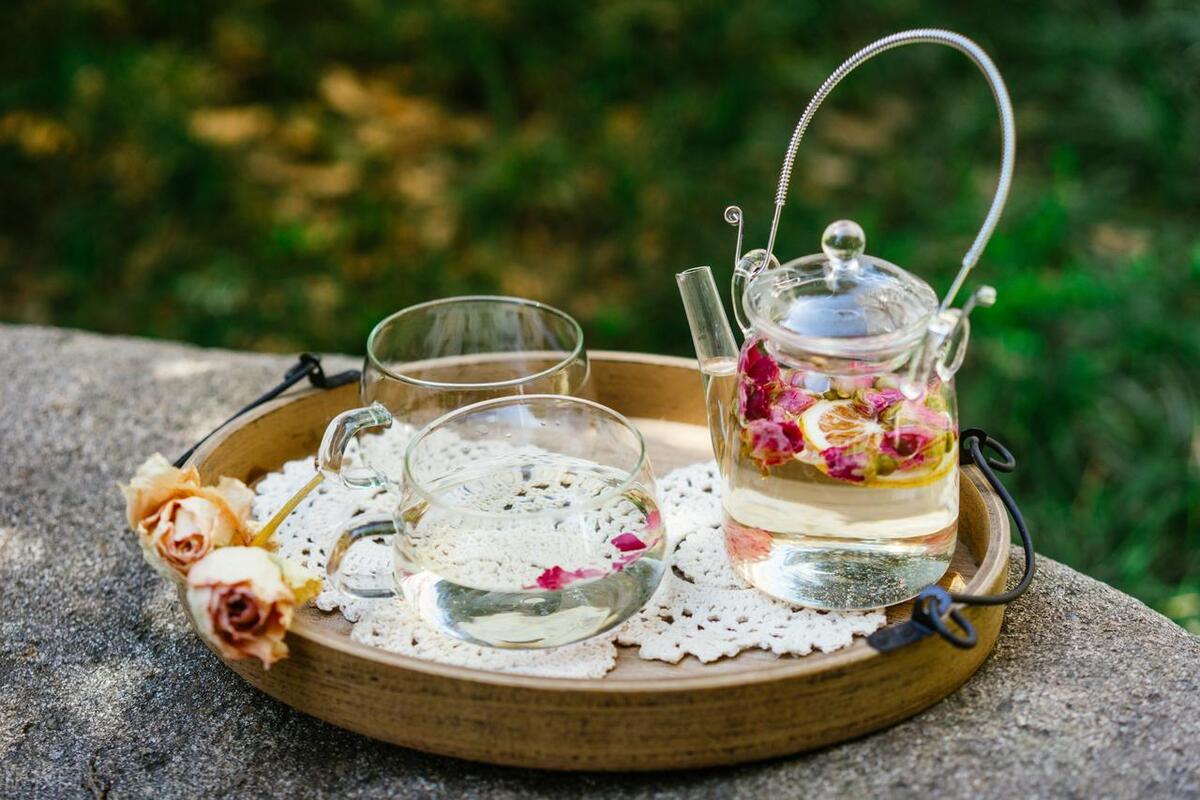 美文，温茶等花开，执念于绽放一片色彩