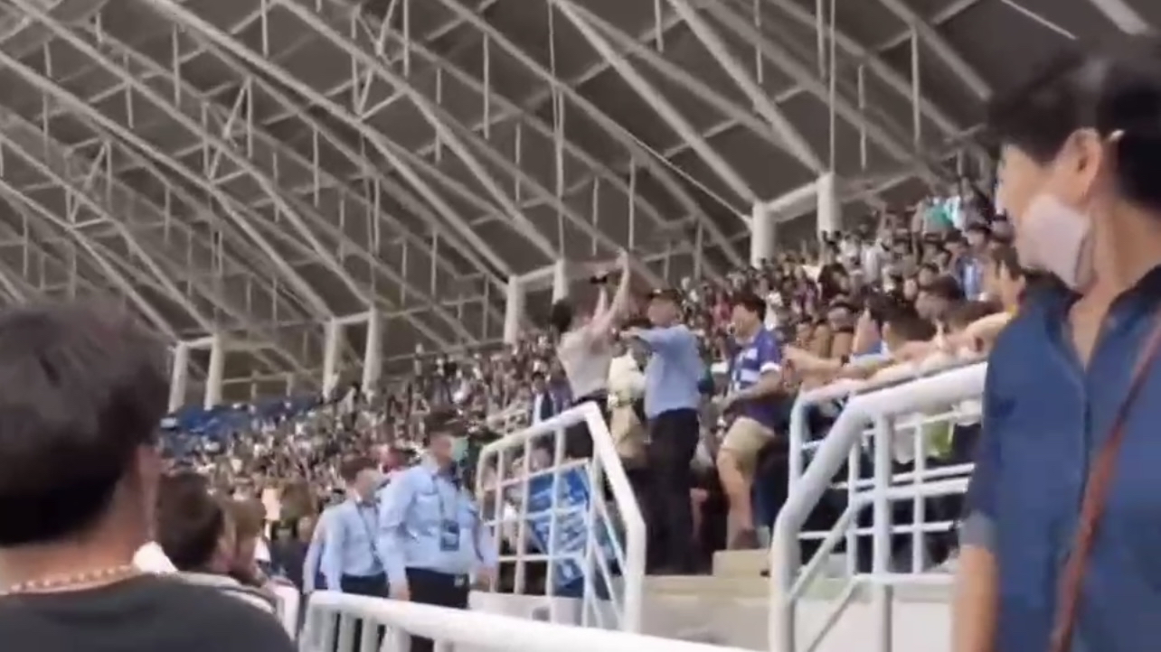 泰山客场女球迷被围堵,泰山天津女球迷