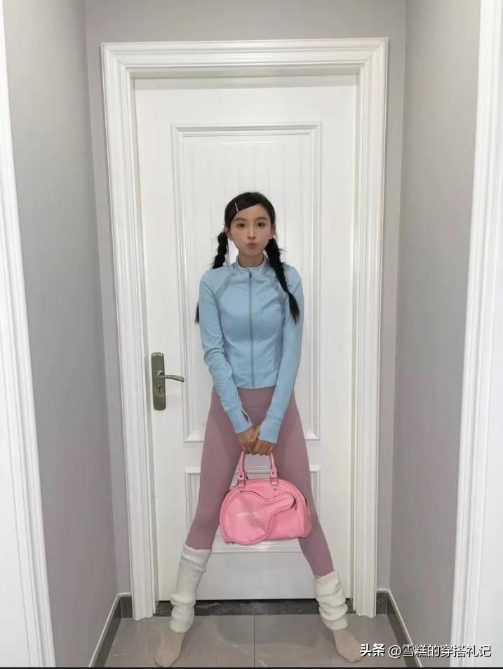 瑜伽服穿搭网红,瑜伽服潮搭