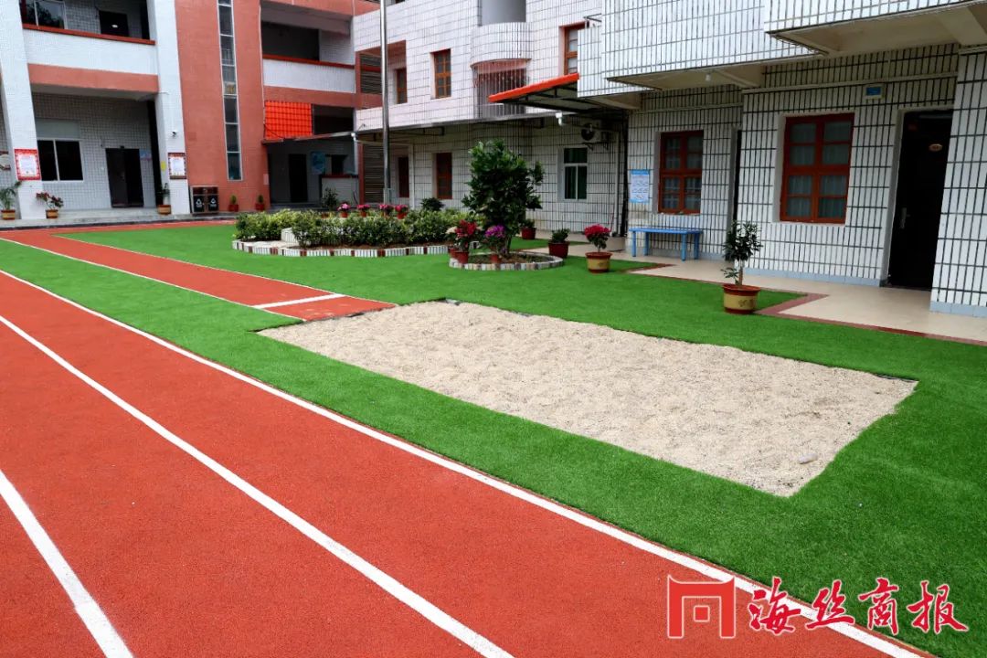 赞！海内外乡亲热心捐资，南安这个小学操场大升级！