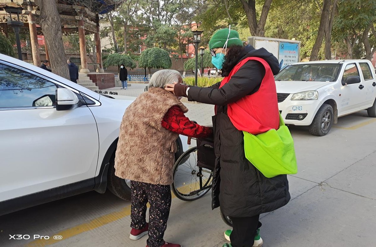 防控疫情一线铿锵玫瑰,疫情防控最美社区人