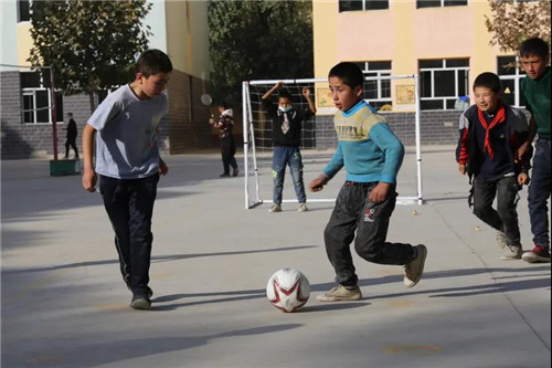 为中国足球梦想助力,为农村孩子筑梦爱心公益活动