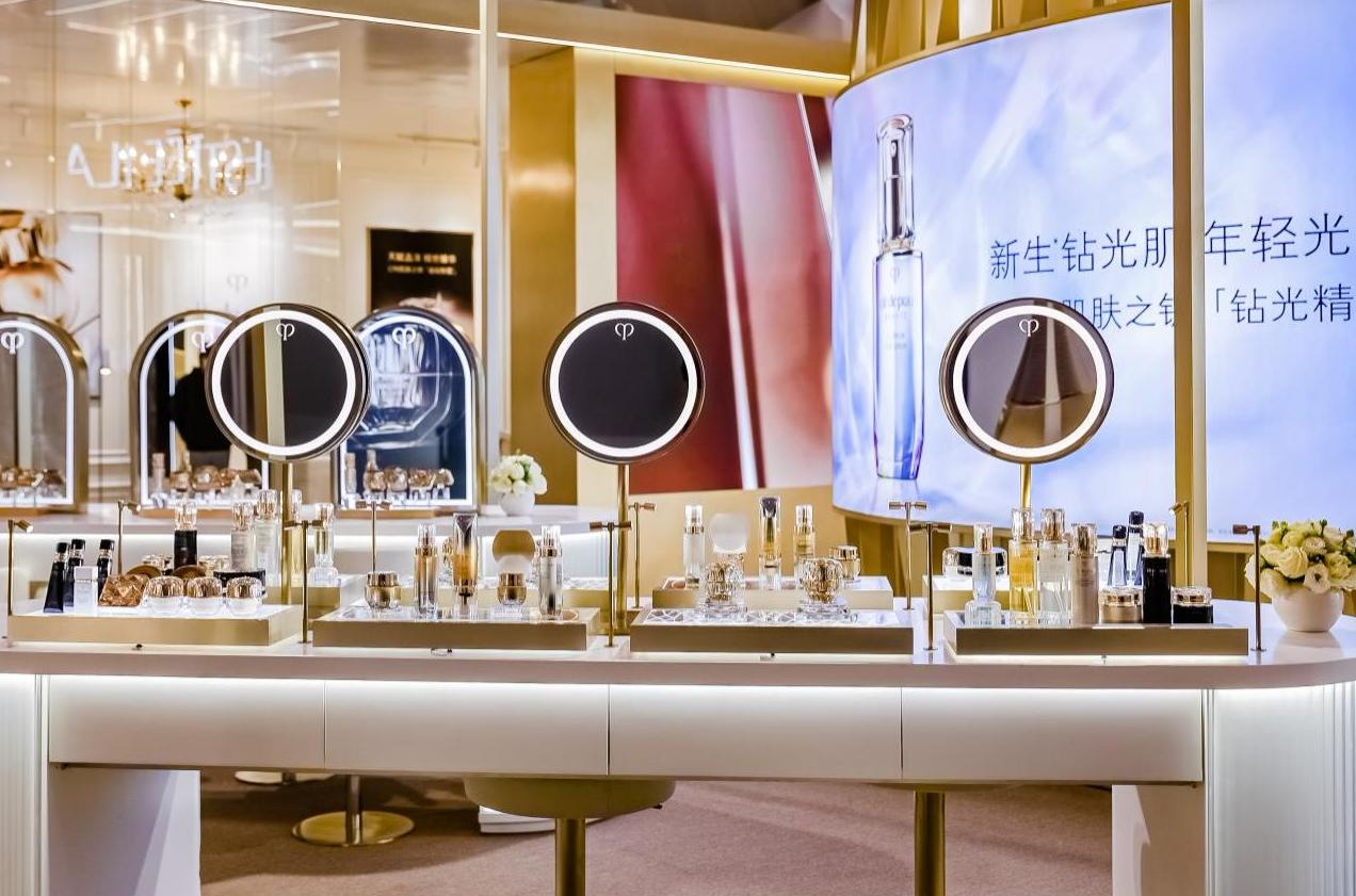 cpb肌肤之钥钻光礼盒,丹尼斯大卫城cpb