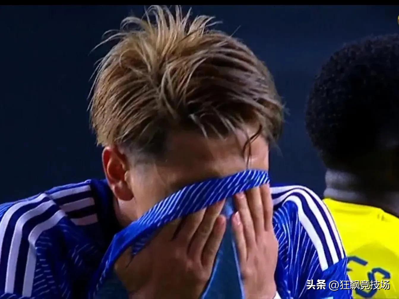 中国和巴西足球对战8比0回放,3分钟连丢2球亚洲冠军轰然倒下