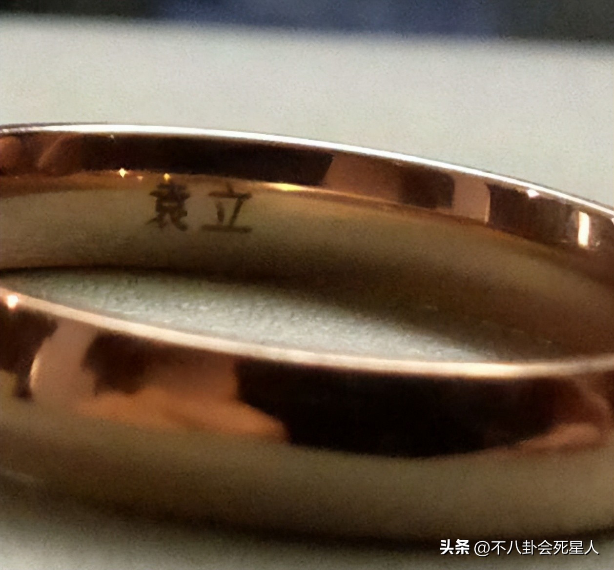 5岁袁立素颜近照曝光露双下巴脸,45岁袁立素颜照曝光