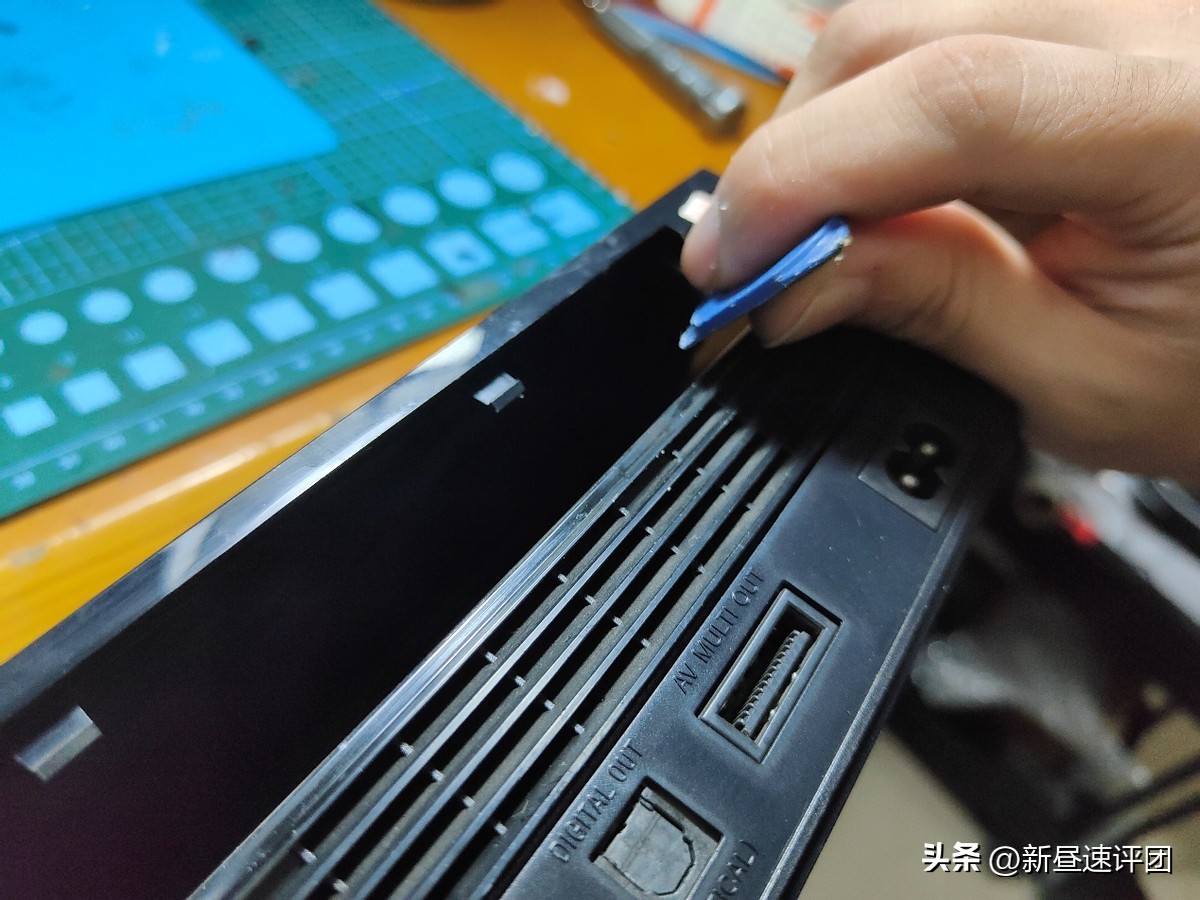 ps3开机一秒黄灯修复,ps3死亡黄灯修复视频