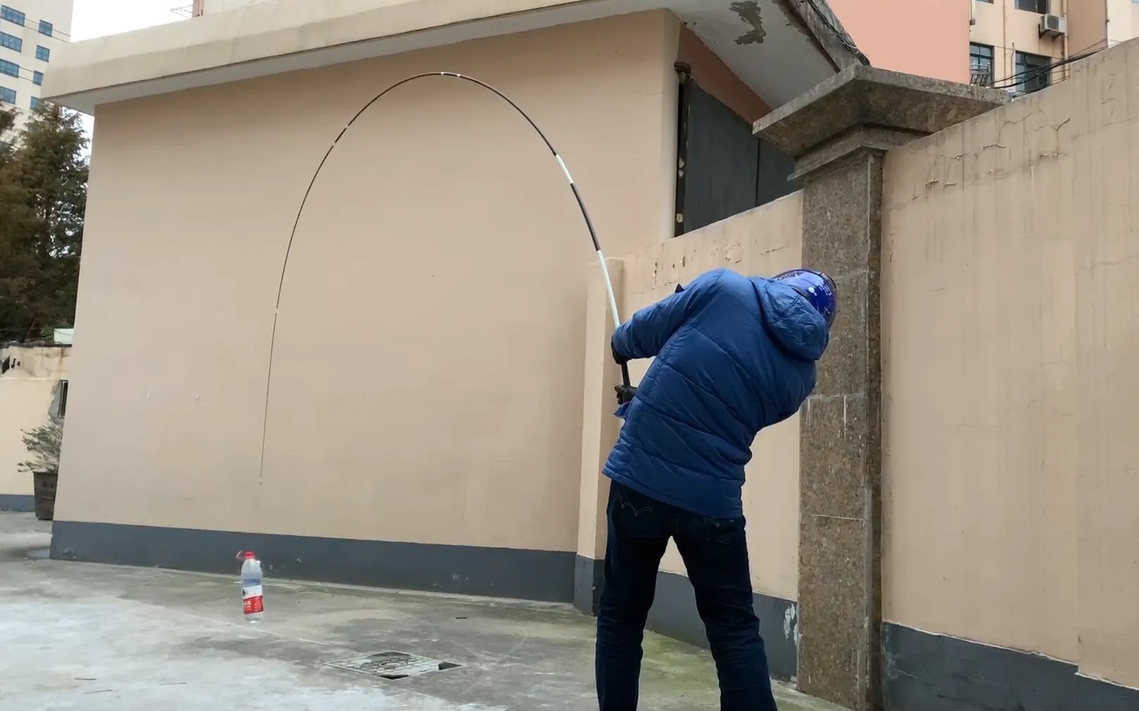 新手买鱼竿基本知识,新手刚刚入门钓鱼应该买什么杆