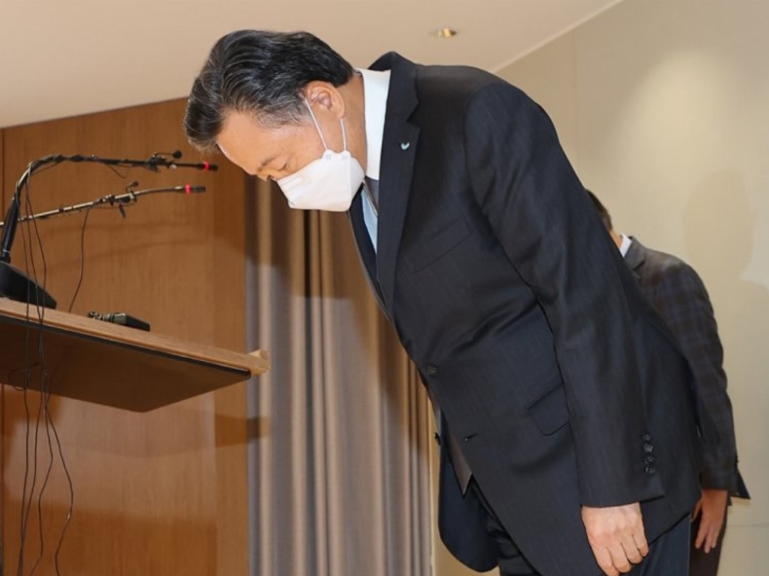 韩国面包厂女工卷入搅拌机惨死,公司给她葬礼送来两箱面包慰问?