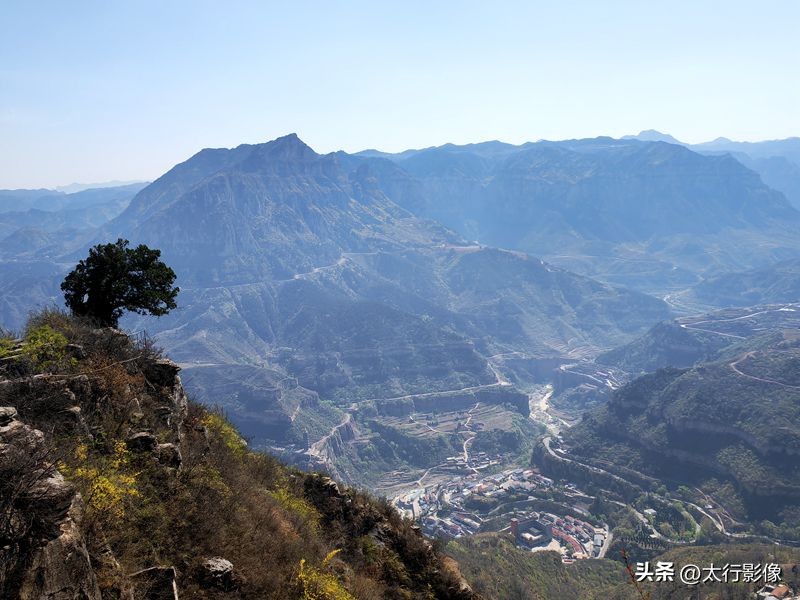 山西太行山大峡谷风景区拍照打卡,南岭太行山