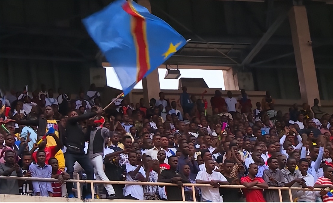 神奇的非洲饮料：柠檬水兑汽油卖100一瓶，天天被抢断货