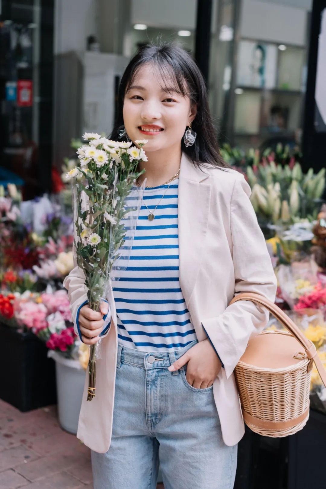 脸大高发际线发型推荐,高发际线宽脸发型