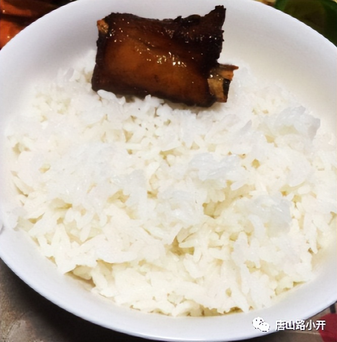 美国和中国的饮食文化差异,美国的饮食文化是受什么影响