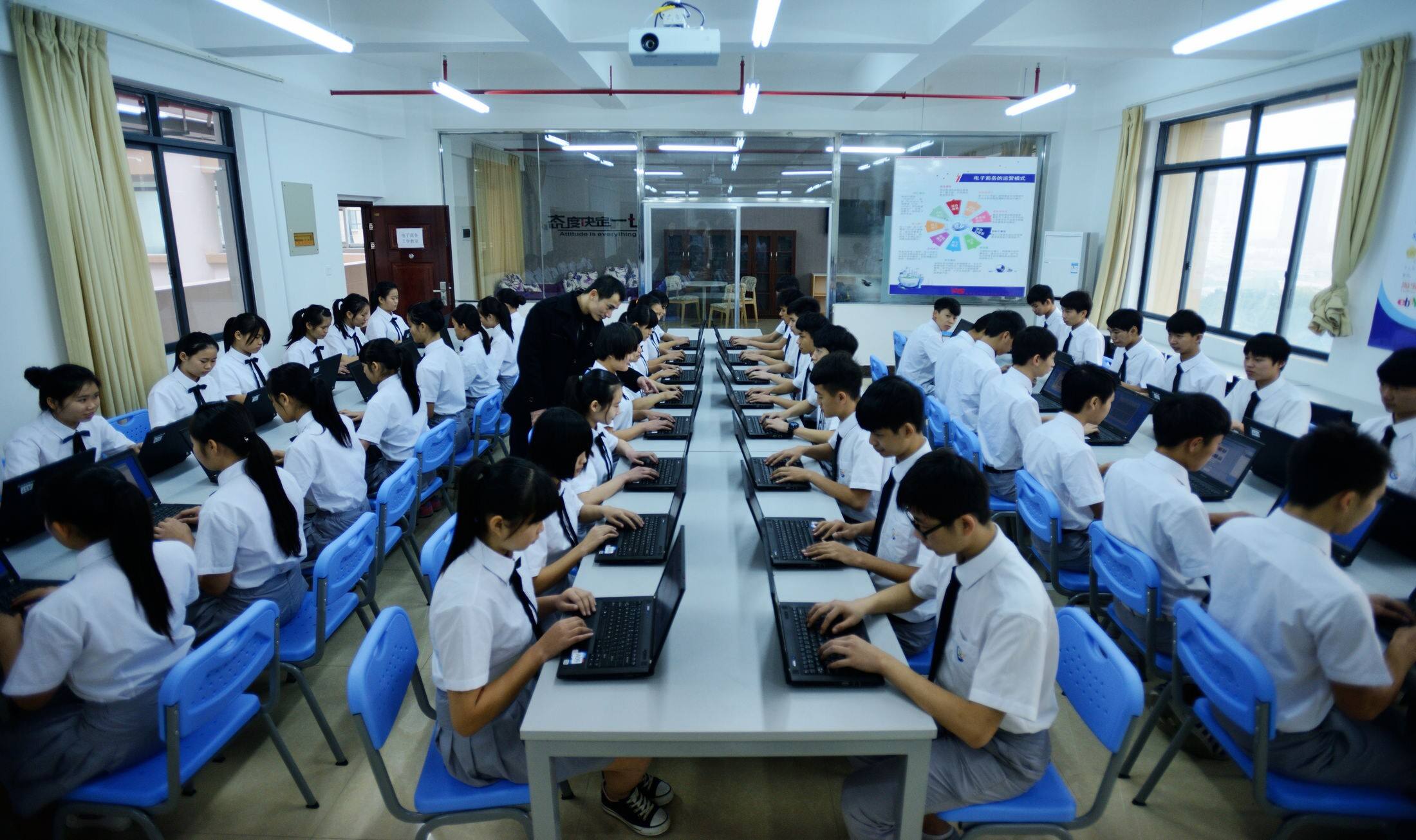 报冷门专业学校以后有发展前途吗,大专比较冷门有前途的专业