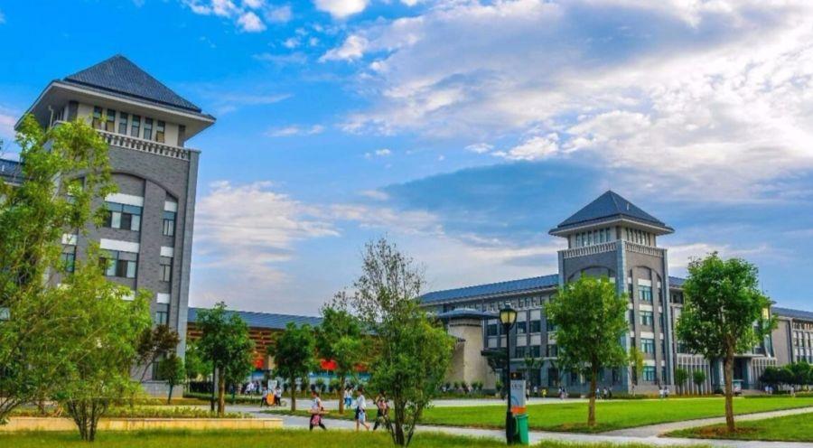 洛阳师范学院优劣势,洛阳皇家女子师范学院