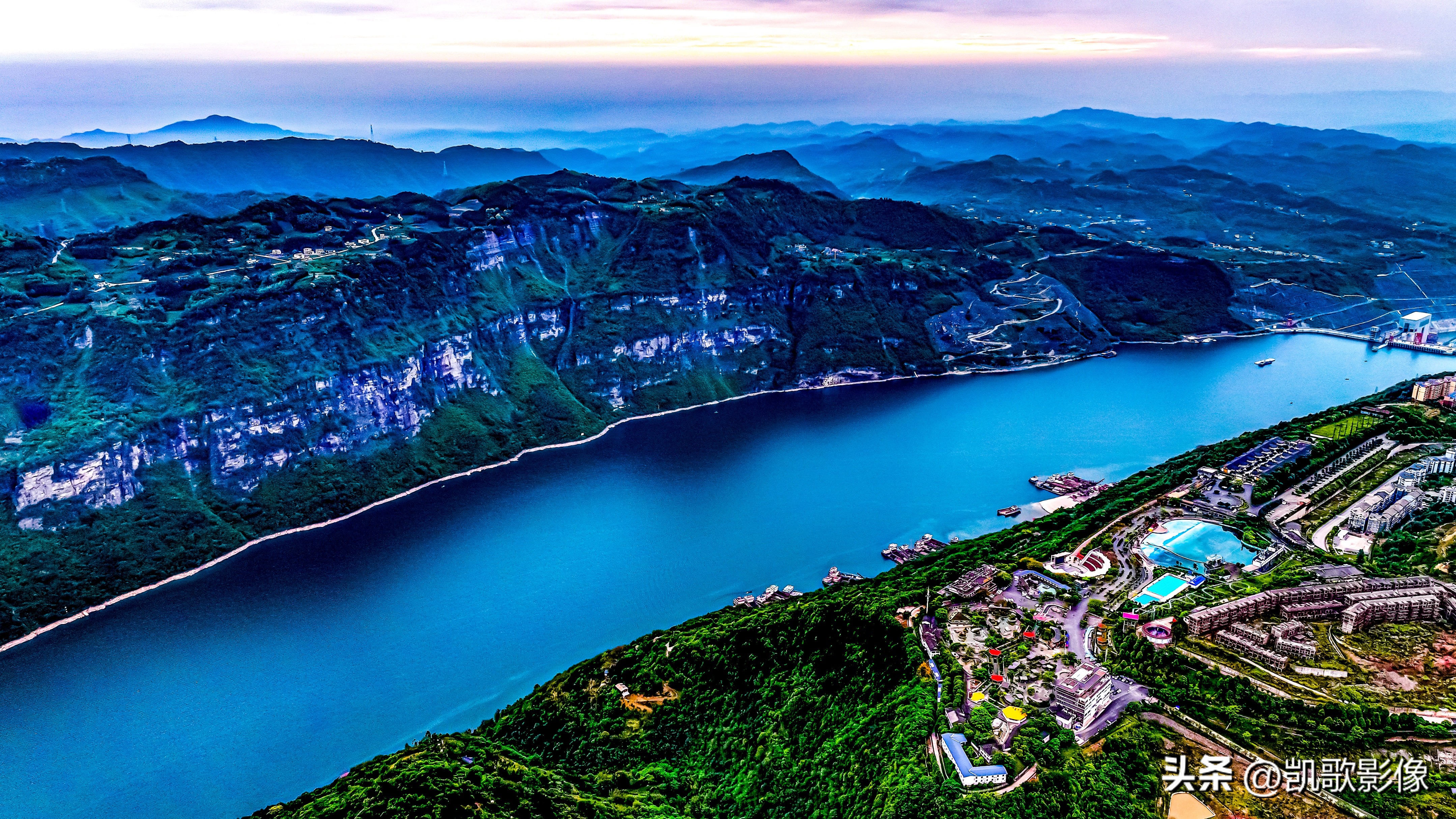 西藏布达拉宫大峡谷,西部长青的布达拉宫