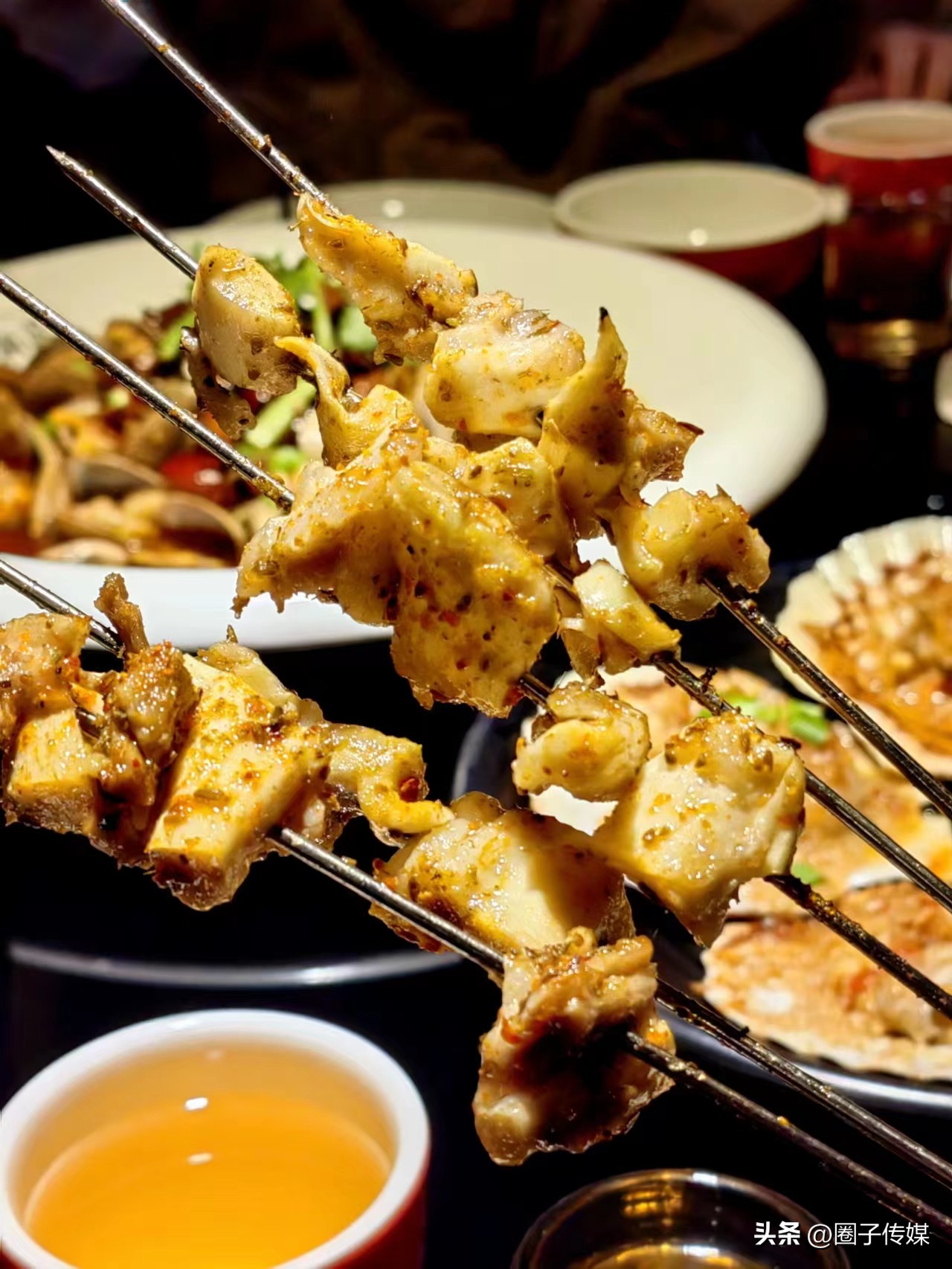 鲜香的舌尖诱惑,从经典延至创新,【震旦海鲜烧烤酒店】