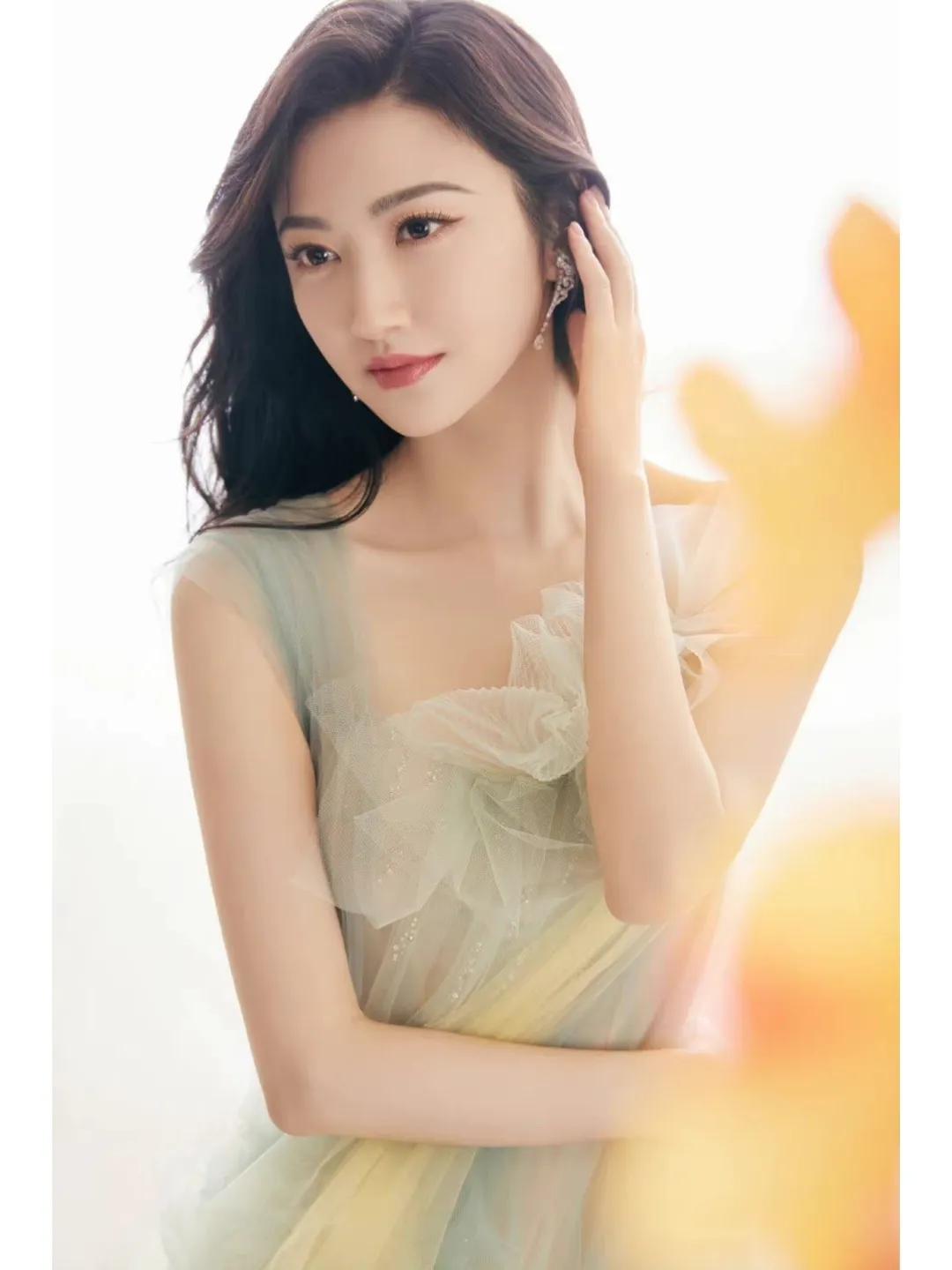 张继科和景甜图片大全,景甜迷倒男人的魅力