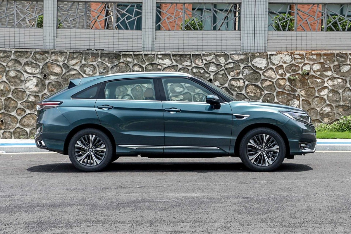 新款本田ur-v车型最高配,urv本田轴距