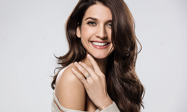 结婚戒指戴哪只手？买的时候应该量哪个手指？尺寸能换吗？