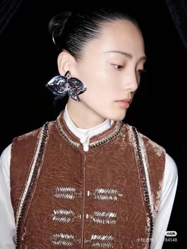 新国风服饰怎么扩大品牌组合,新国风服饰品牌怎么样啊