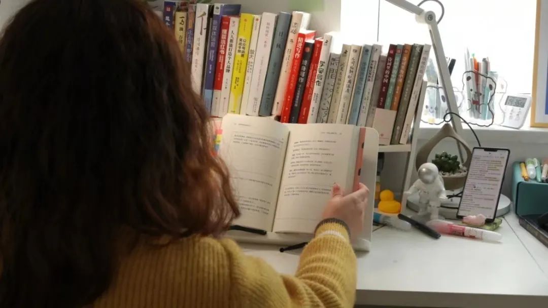 现在手把手告诉你3个靠谱副业,哪些技能可以当副业自学赚钱