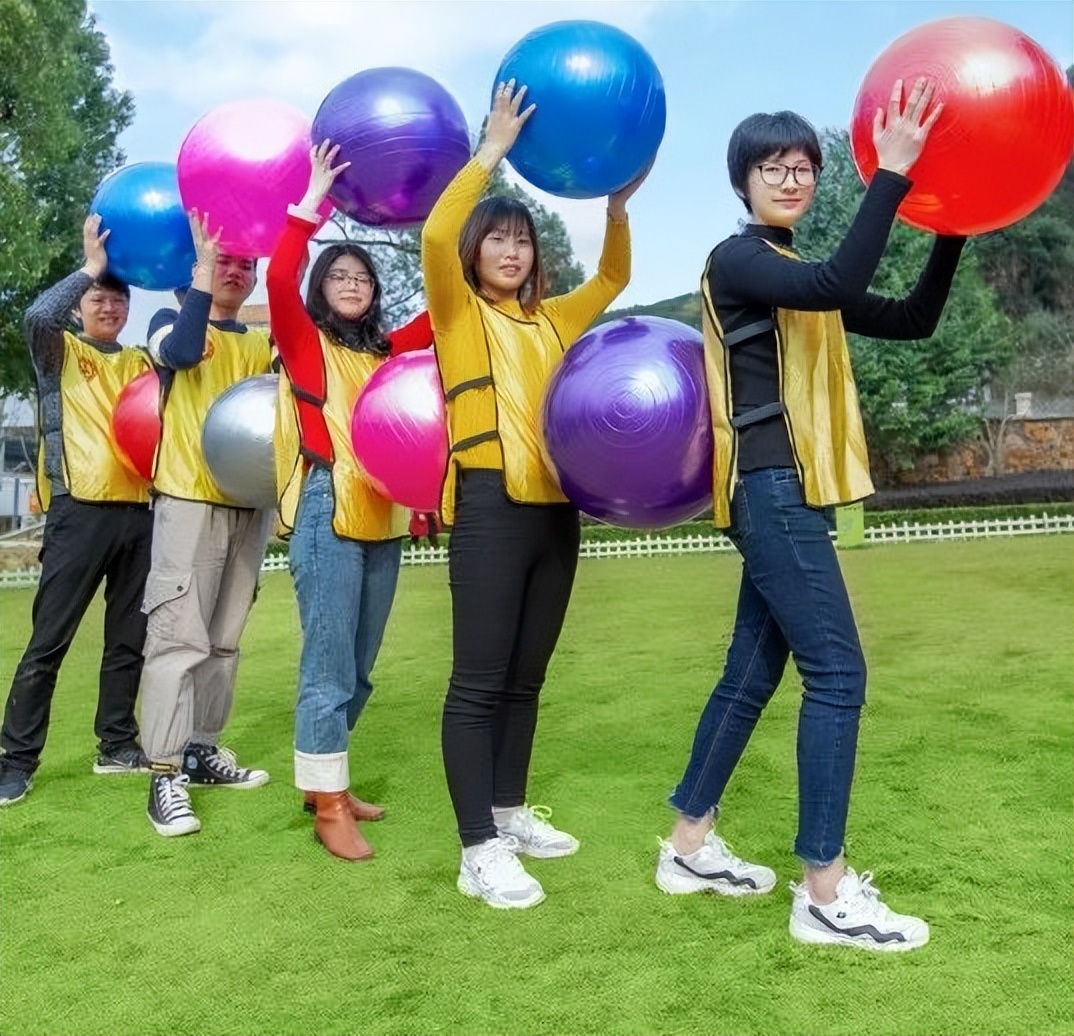 团建趣味飞机游戏怎么玩,趣游研学营
