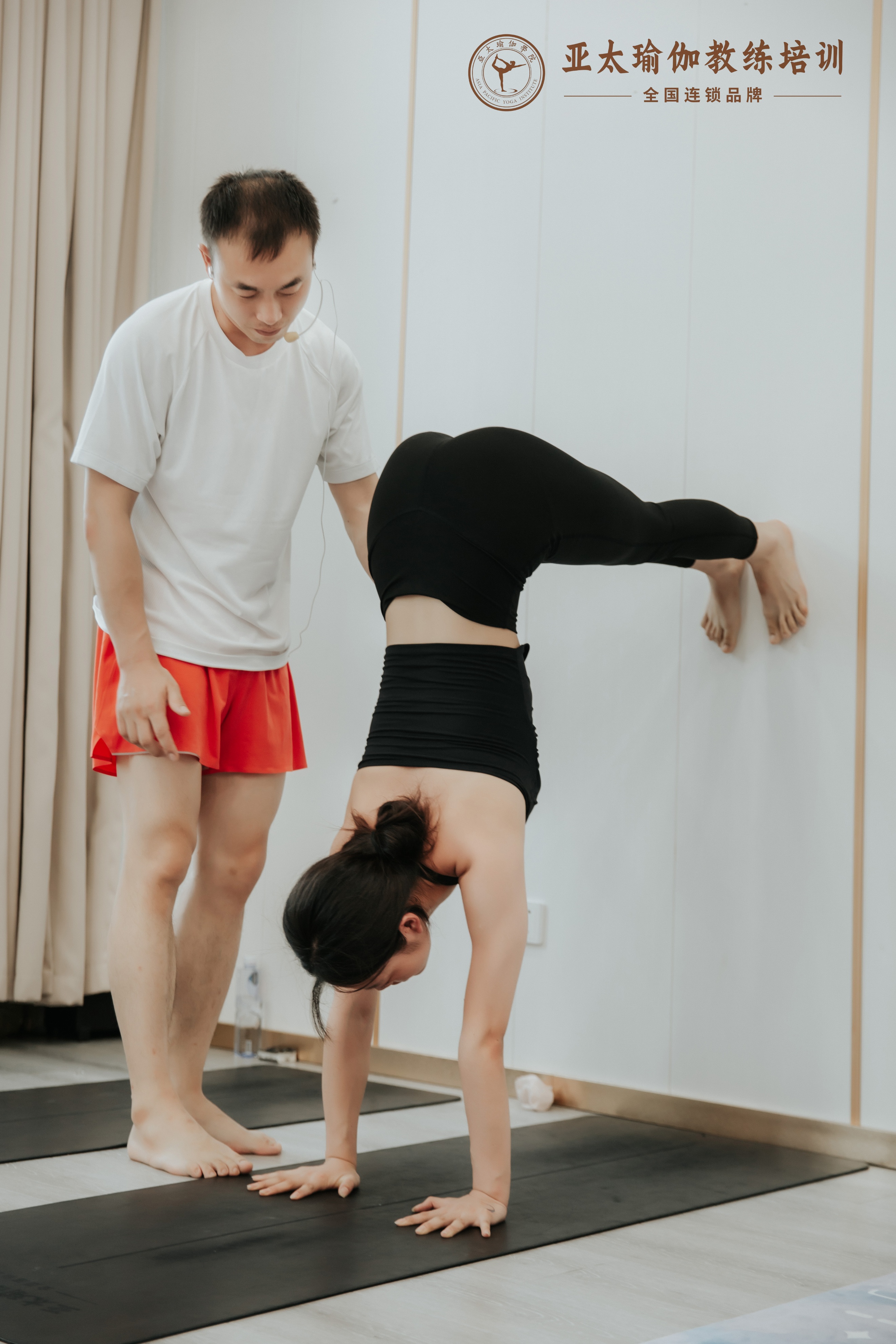 梵羽国际瑜伽零基础教练收费标准,成为瑜伽教练需要什么条件