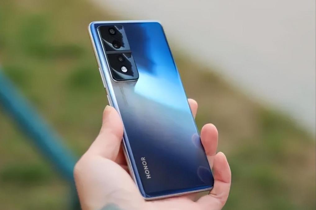 荣耀手机一般发布几个月降价,荣耀手机降价幅度最大的时候