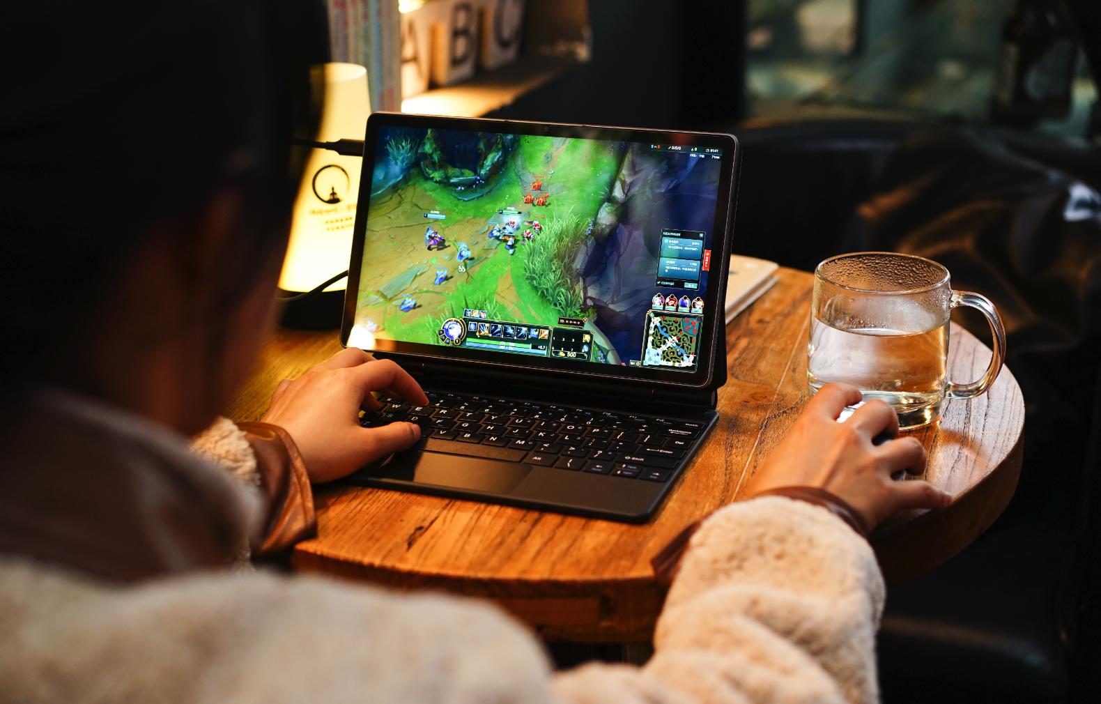 酷比魔方iworkgt12平板,酷比魔方iwork20pro和微软surfacego2