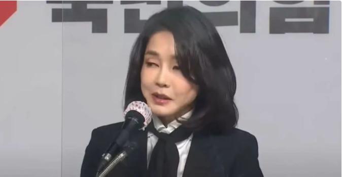 韩国总统无法善终的原因,韩国总统府青瓦台风水