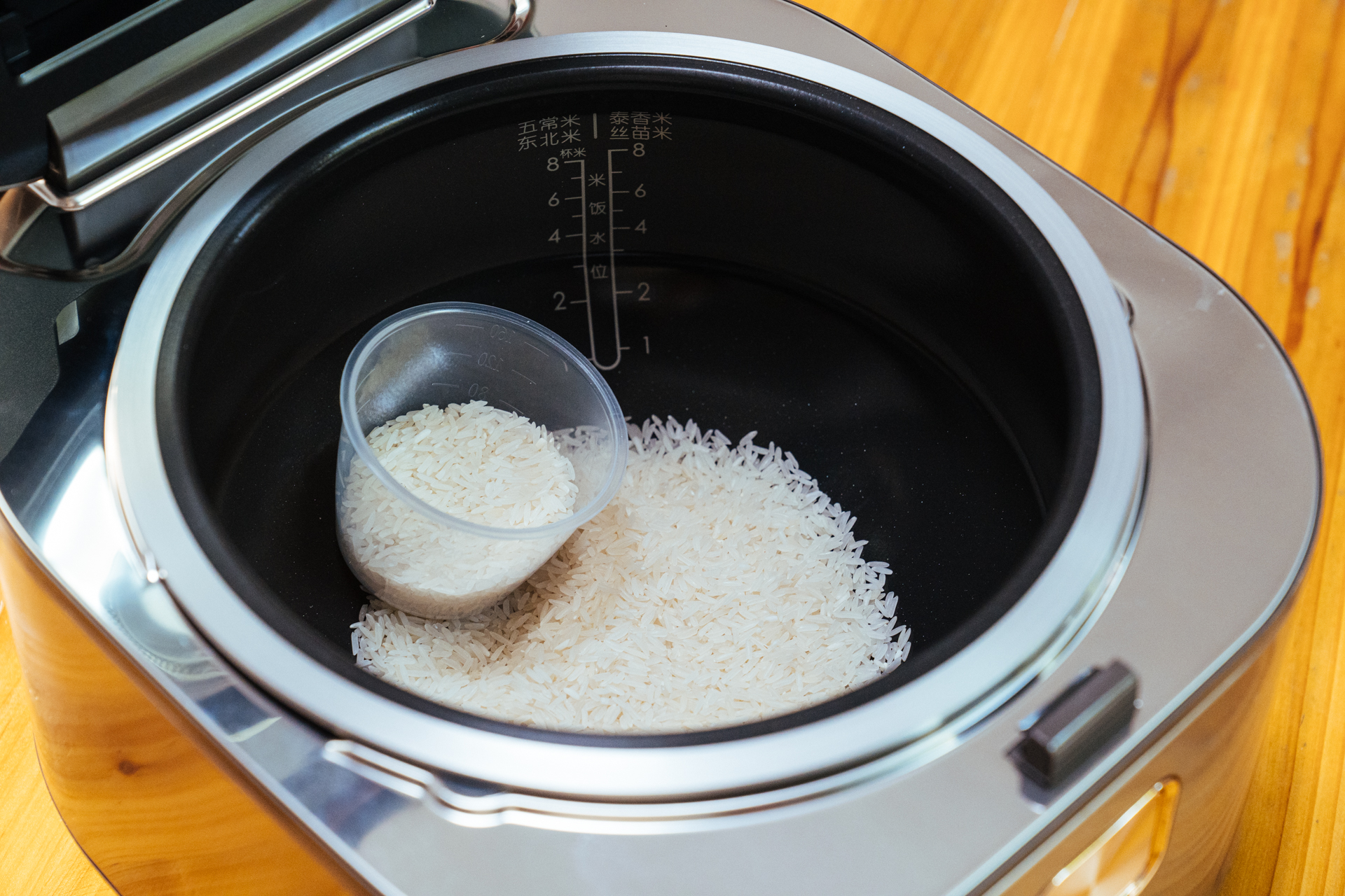 买什么样的电饭煲做出的米饭香,什么牌子的电饭煲焖饭好