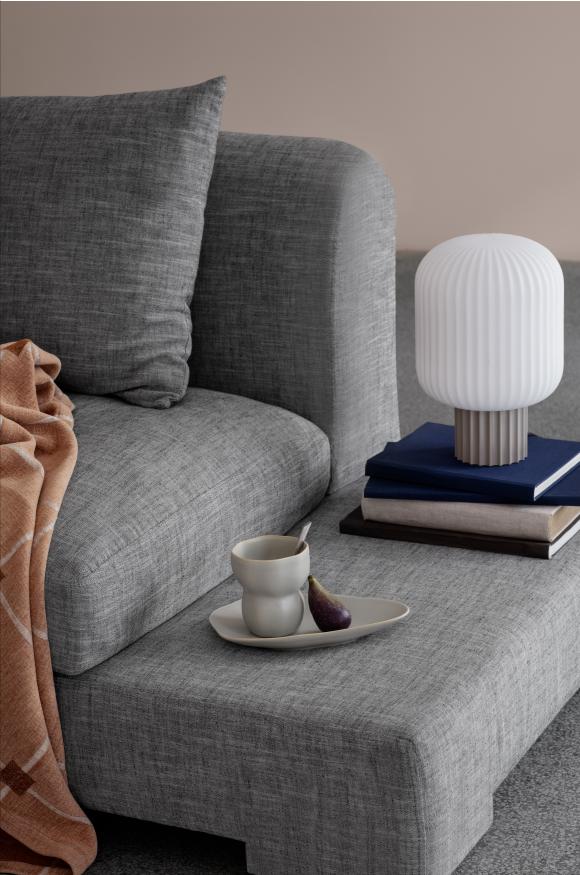 沙发选比较小客厅会显得比较大吗,不设限就拥有无限可能