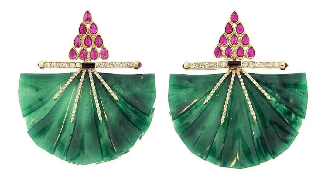 谭松韵关晓彤金鹰节,关晓彤谭松韵红毯走秀