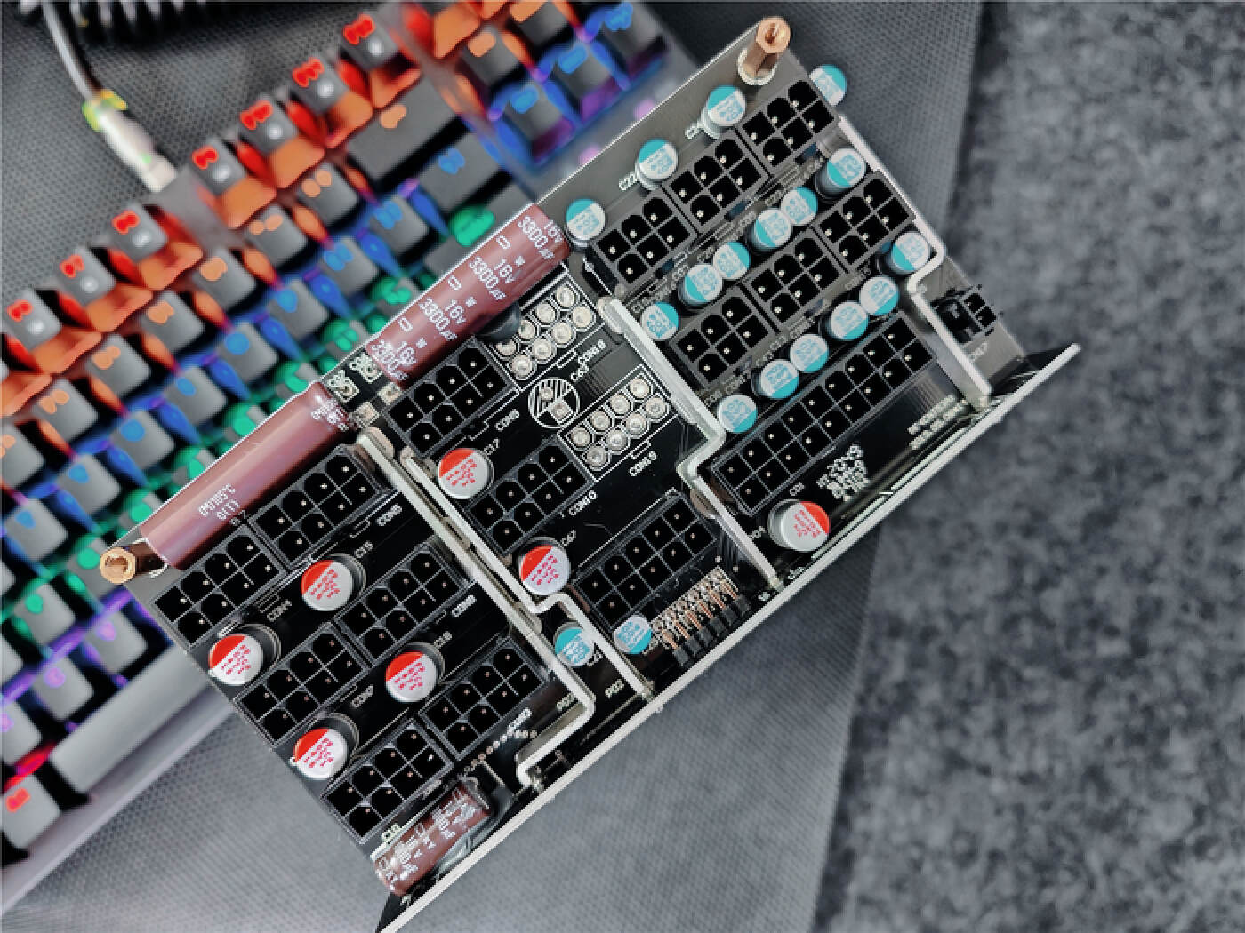 安钛克金牌全模组750w拆解,安钛克白金电源