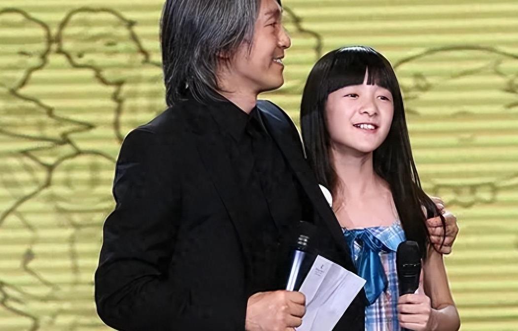 这位女明星穿性感衣服，把“诱惑”推到了极限