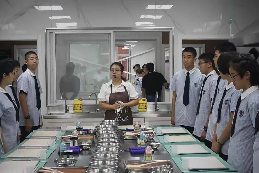 “我最喜爱的老师”--致远团队体育、音乐、美术、劳动实践组