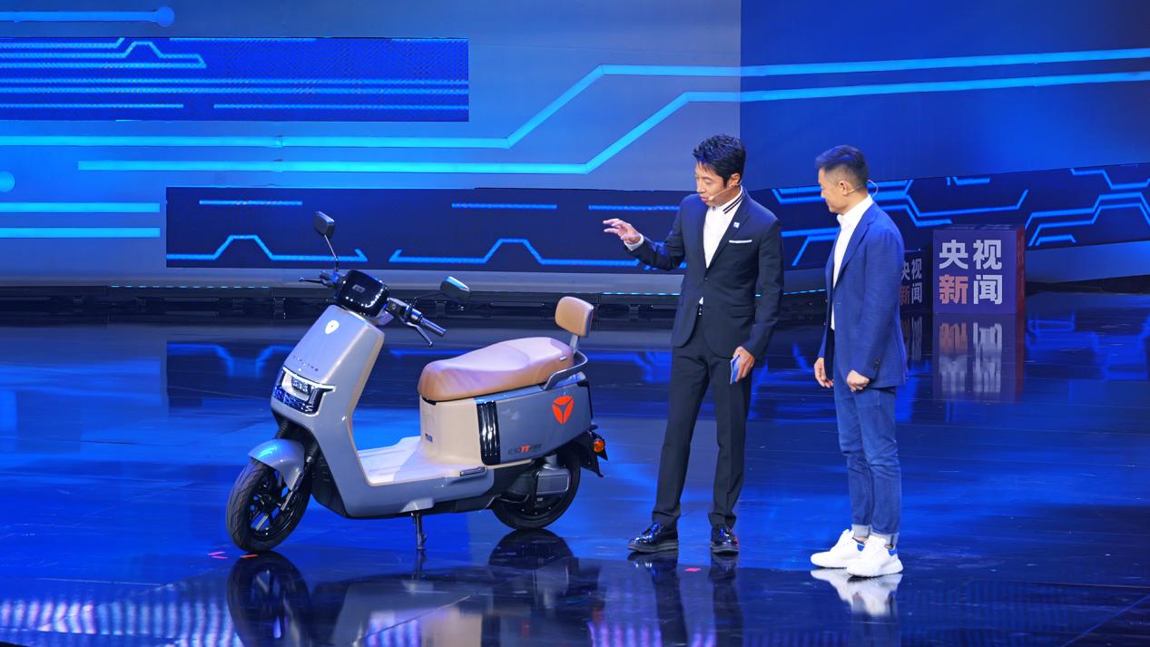 雅迪e8s冠能二代72v38ah真实续航,雅迪电动车哪一款续航最长