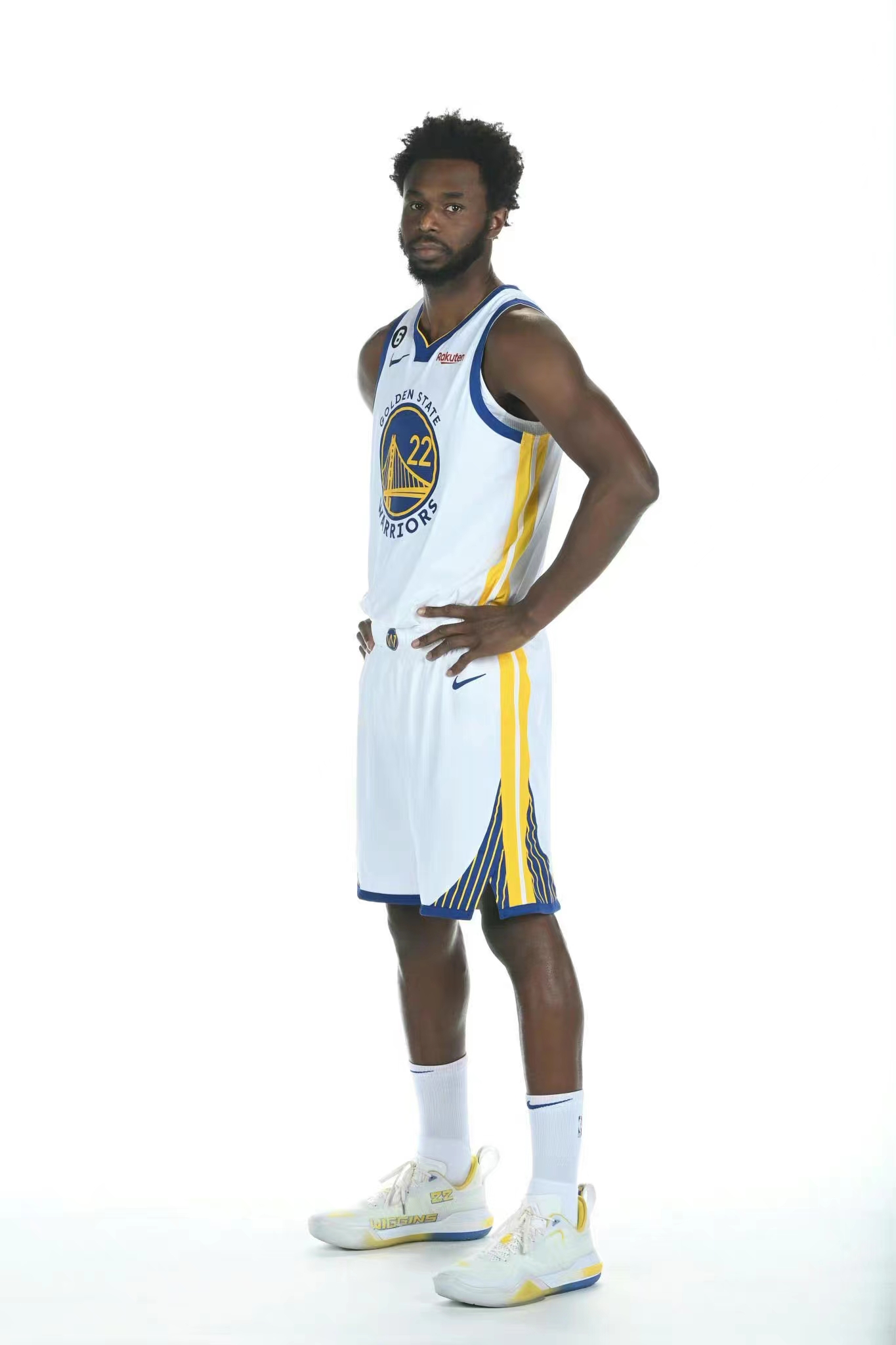 威金斯穿过的红色战靴,球鞋新鲜事爱心造型的af1纯白