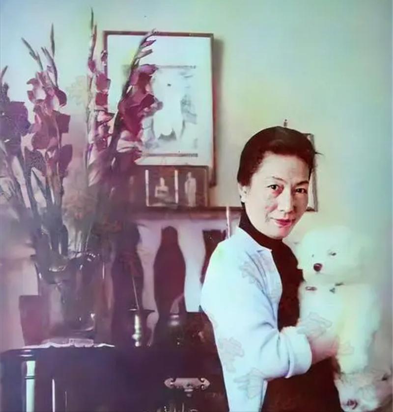 京剧演员孟小冬简介照片,京剧名角孟小冬